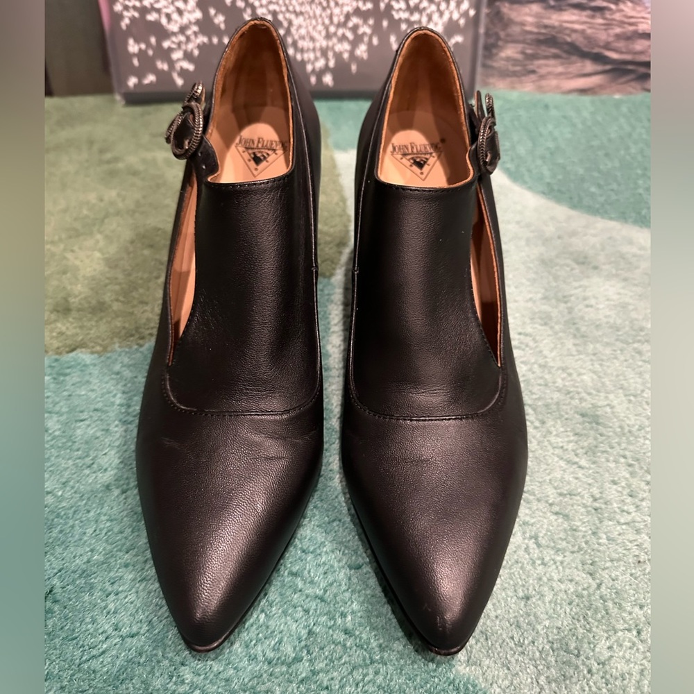 Fluevog LIKE NEW Poser Darla black asymmetrical buckle heel w/ side cutout - 8 - Picture 5 of 16